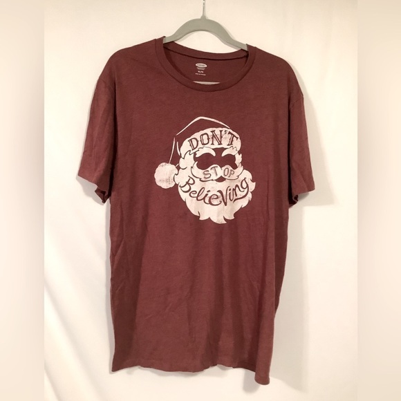 OLD Navy “Don’t Stop Believing” Santa Print Graphic T-Shirt - Picture 1 of 4